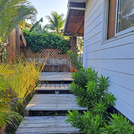 Breeze Ocean Bungalow Moorea Exterior photo