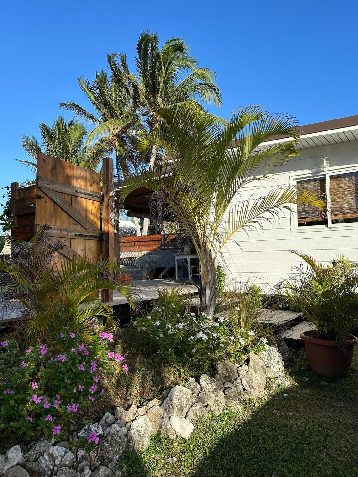 Breeze Ocean Bungalow Moorea Exterior photo